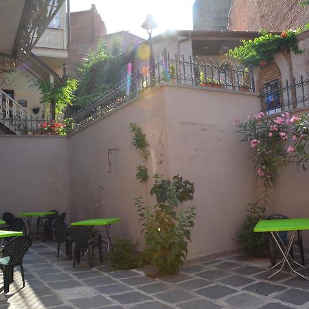 טביליסי Hotel Canyon מראה חיצוני תמונה