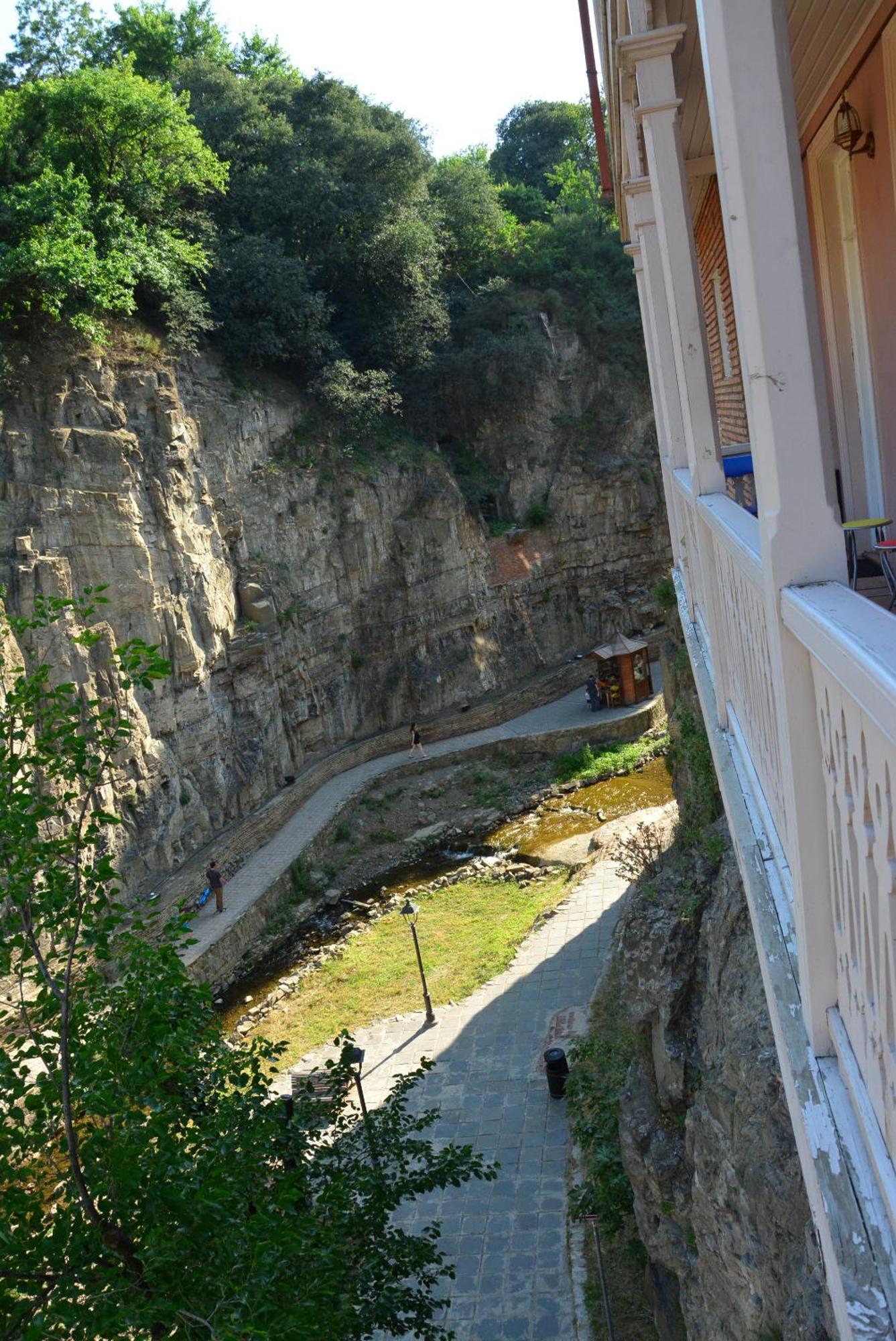 טביליסי Hotel Canyon מראה חיצוני תמונה